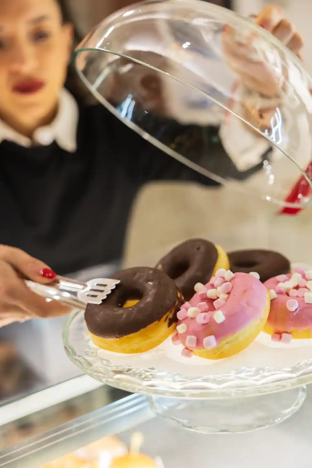 Ciambelle soffici e glassate fresche